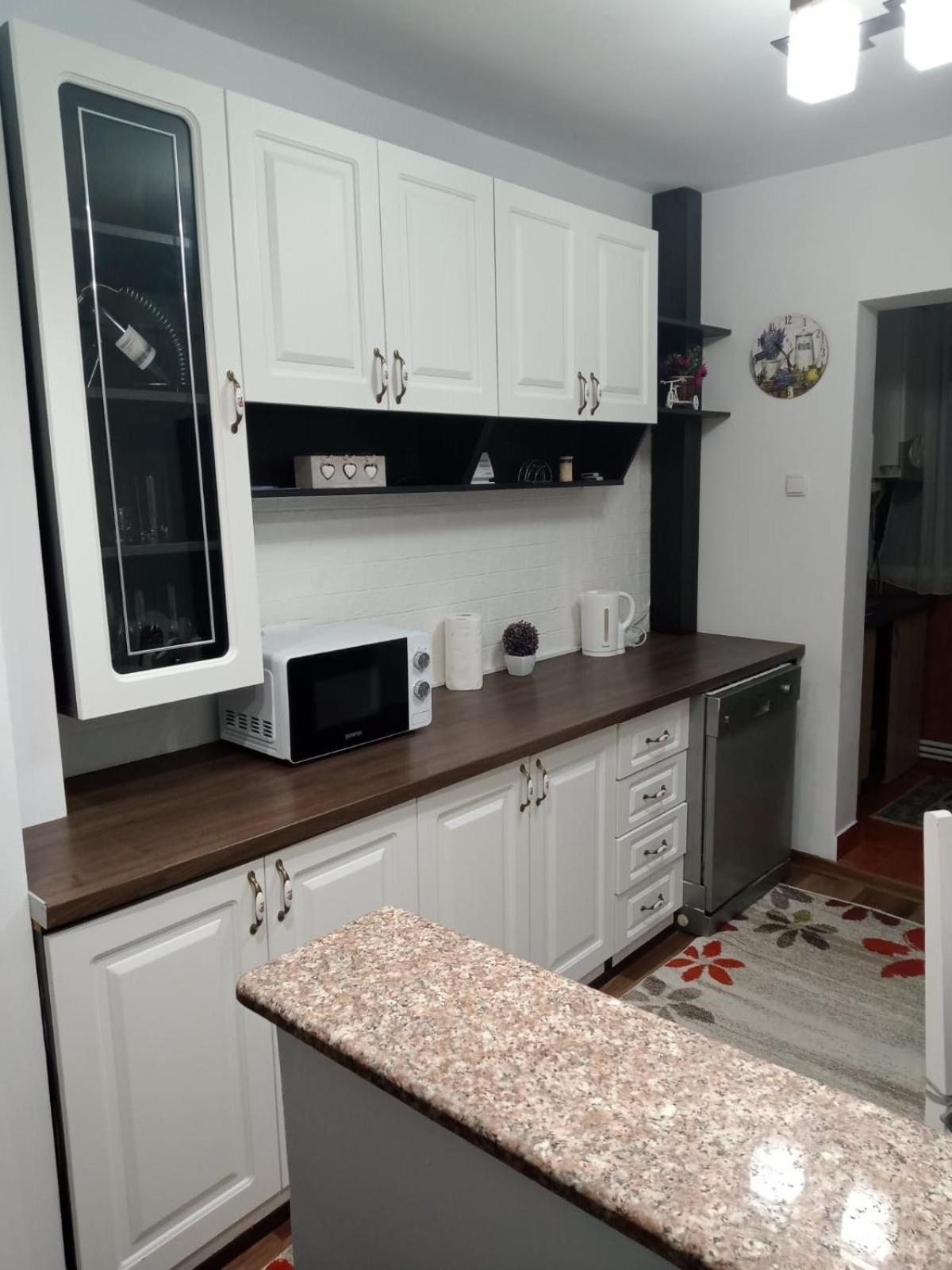 Penti Apartament Suceava Ngoại thất bức ảnh